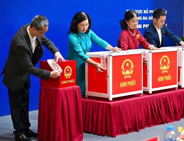 越南第十六届国会代表及2026-2031年任期各级人民议会代表选举成功举行